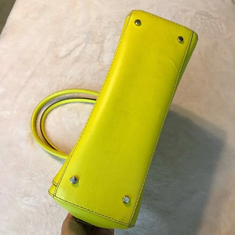 Kate Spade NEW YORK Zipper Pockets Leather Yellow Green Shoulder Hand Bag Purse